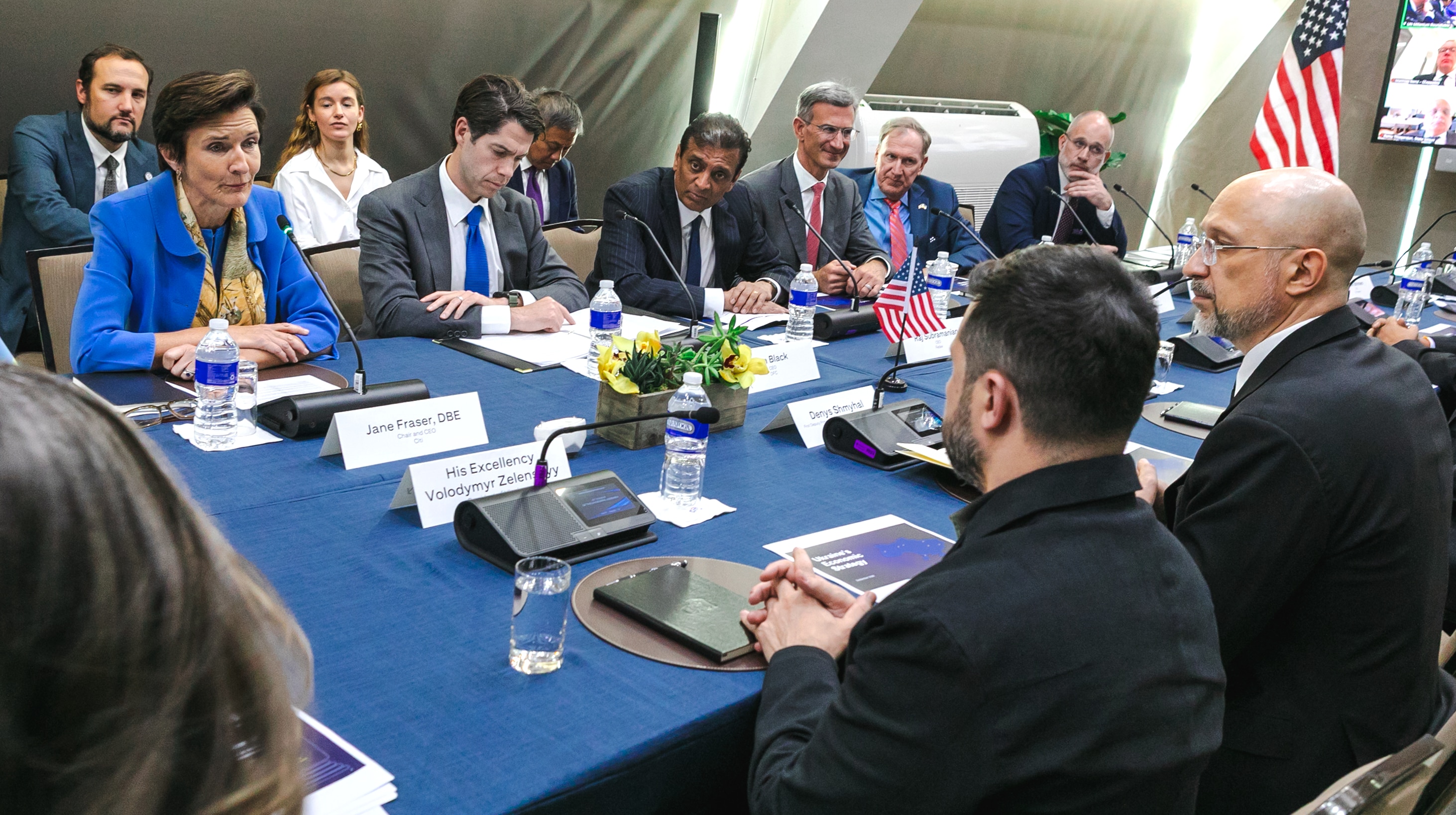 citi-chair-ceo-jane-fraser-president-of-ukraine-volodymr-zelenskyy.png